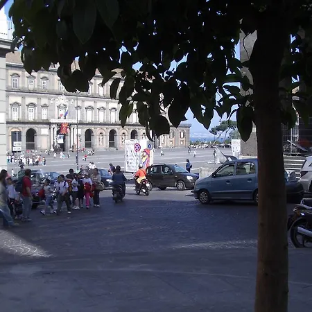 Serra Casa Vacanza A Piazza Del Plebiscito Naples Exterior photo
